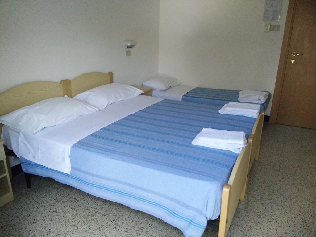 Hotel Ronconi Rimini Dış mekan fotoğraf