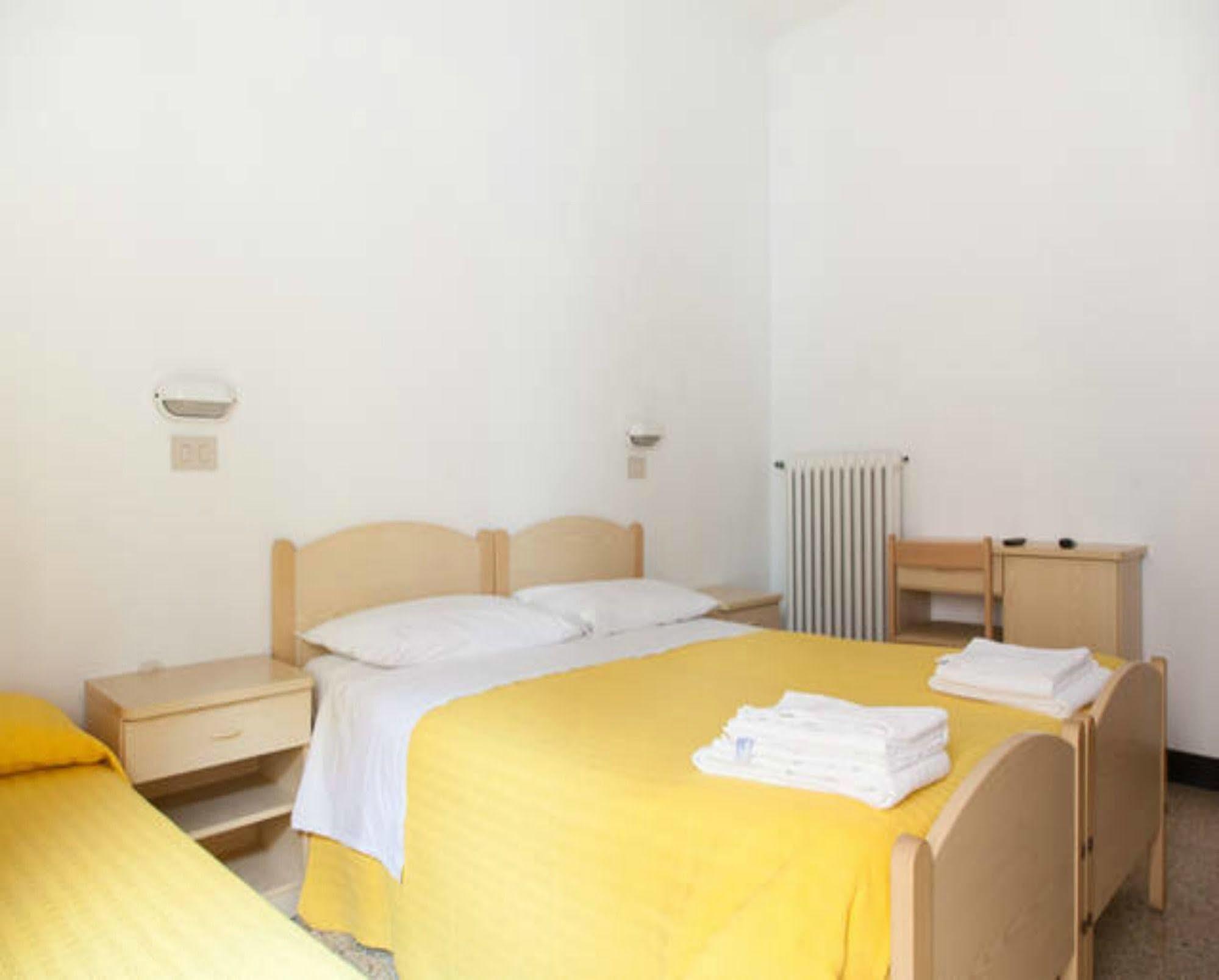 Hotel Ronconi Rimini Dış mekan fotoğraf